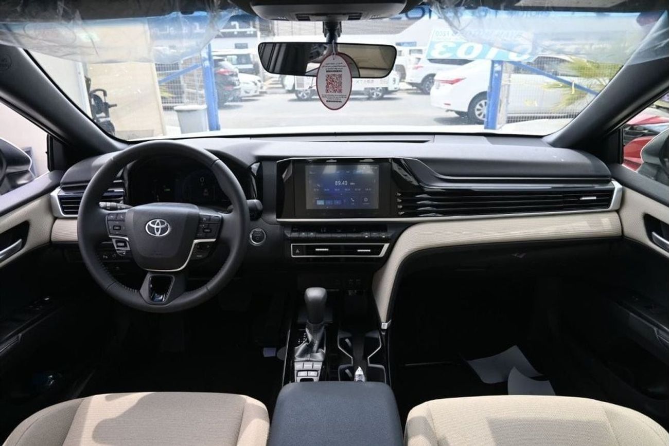 Toyota Camry Toyota Camry E-Plus 2.5L Hybrid, Model 2025, Color White (Export Price)