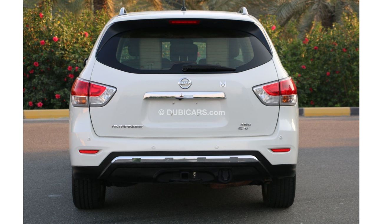 Nissan Pathfinder SV