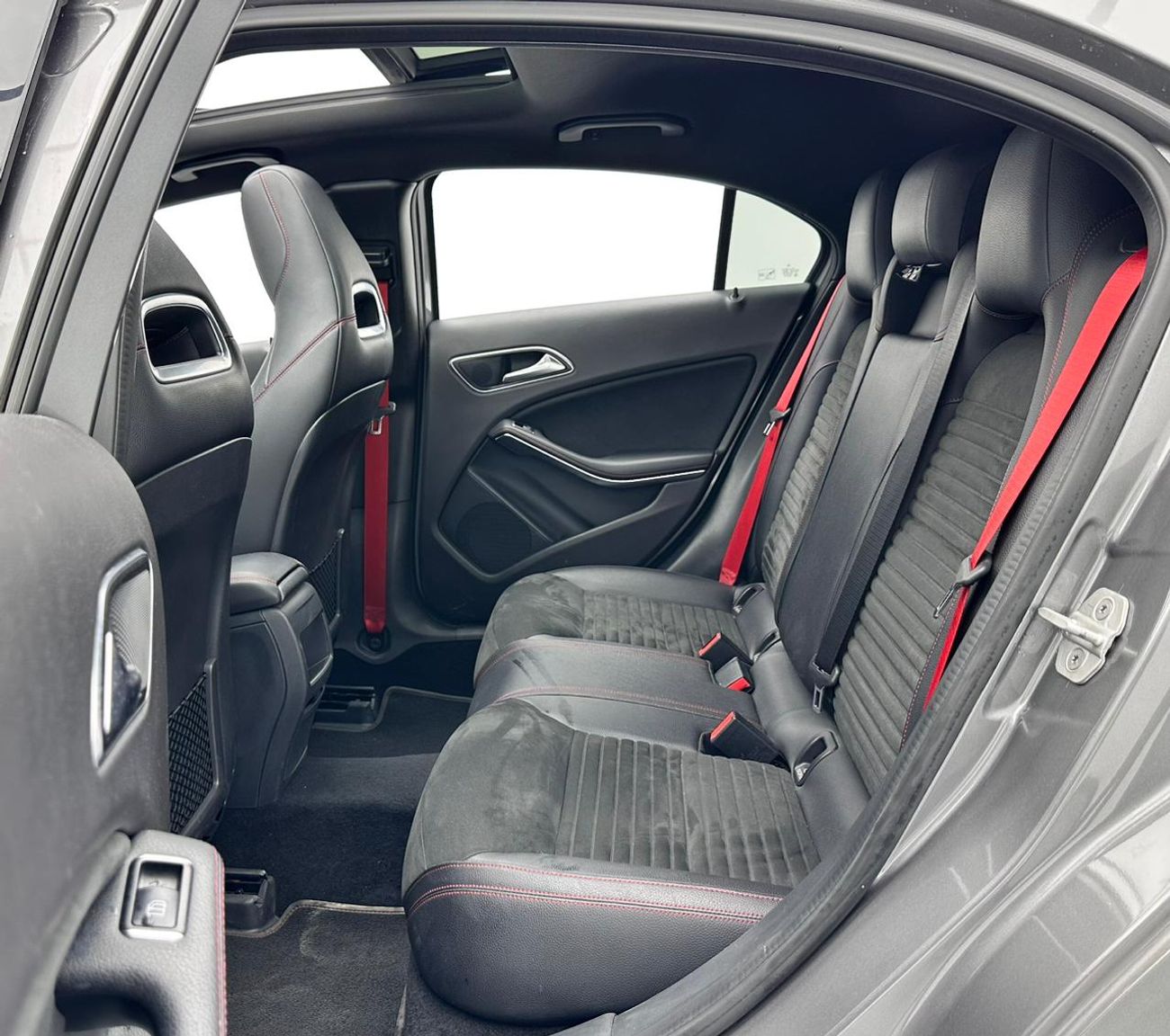 مرسيدس بنز A 250 2018 Mercedes-Benz A 250, 1 Year Unlimited KM Warranty, Full Service History, GCC