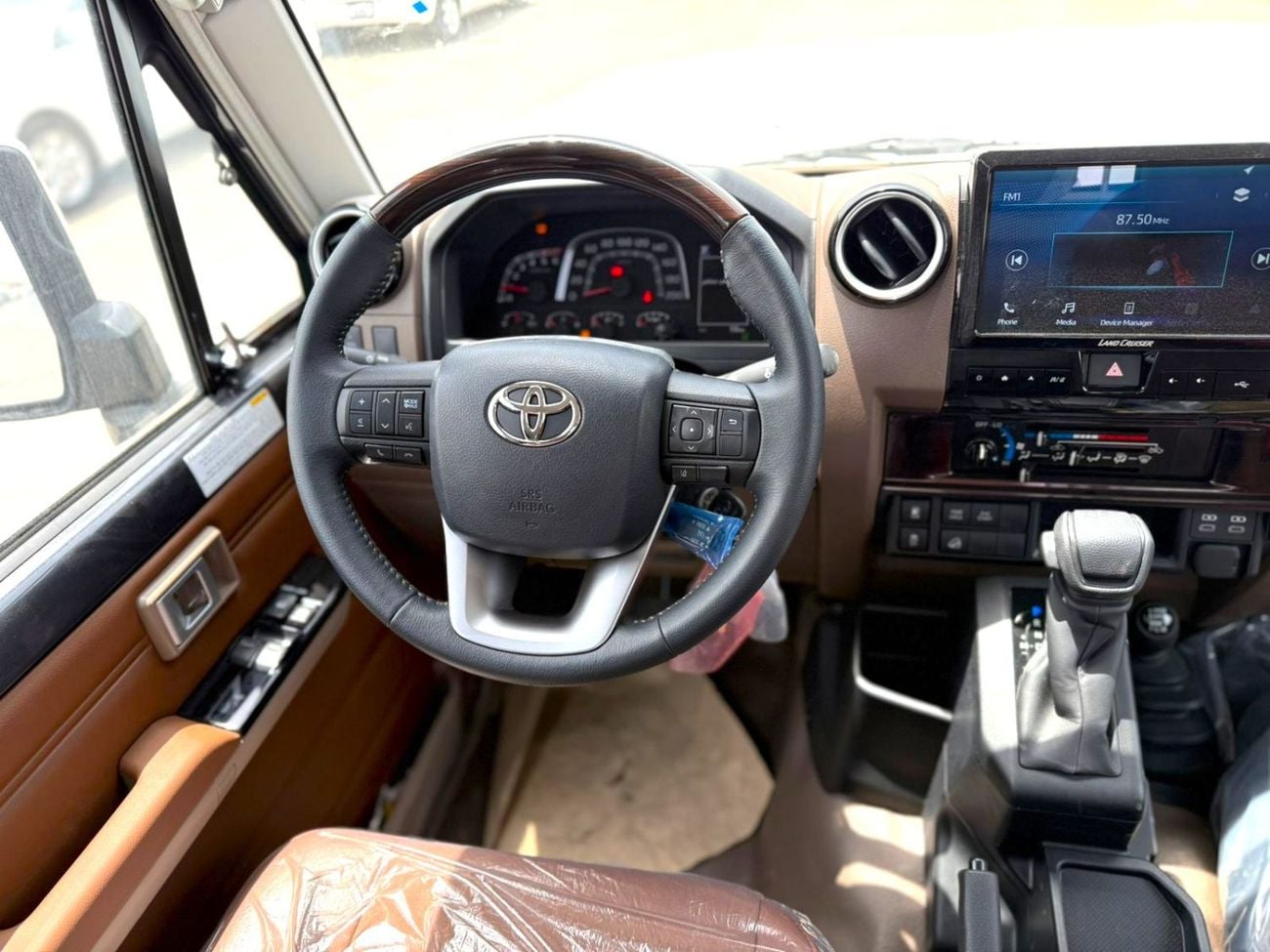Toyota Land Cruiser Pick Up TOYOTA LC79  PICKUP 2.8L DIESEL FULL OPTION AUTOMATIC 2025 MODEL