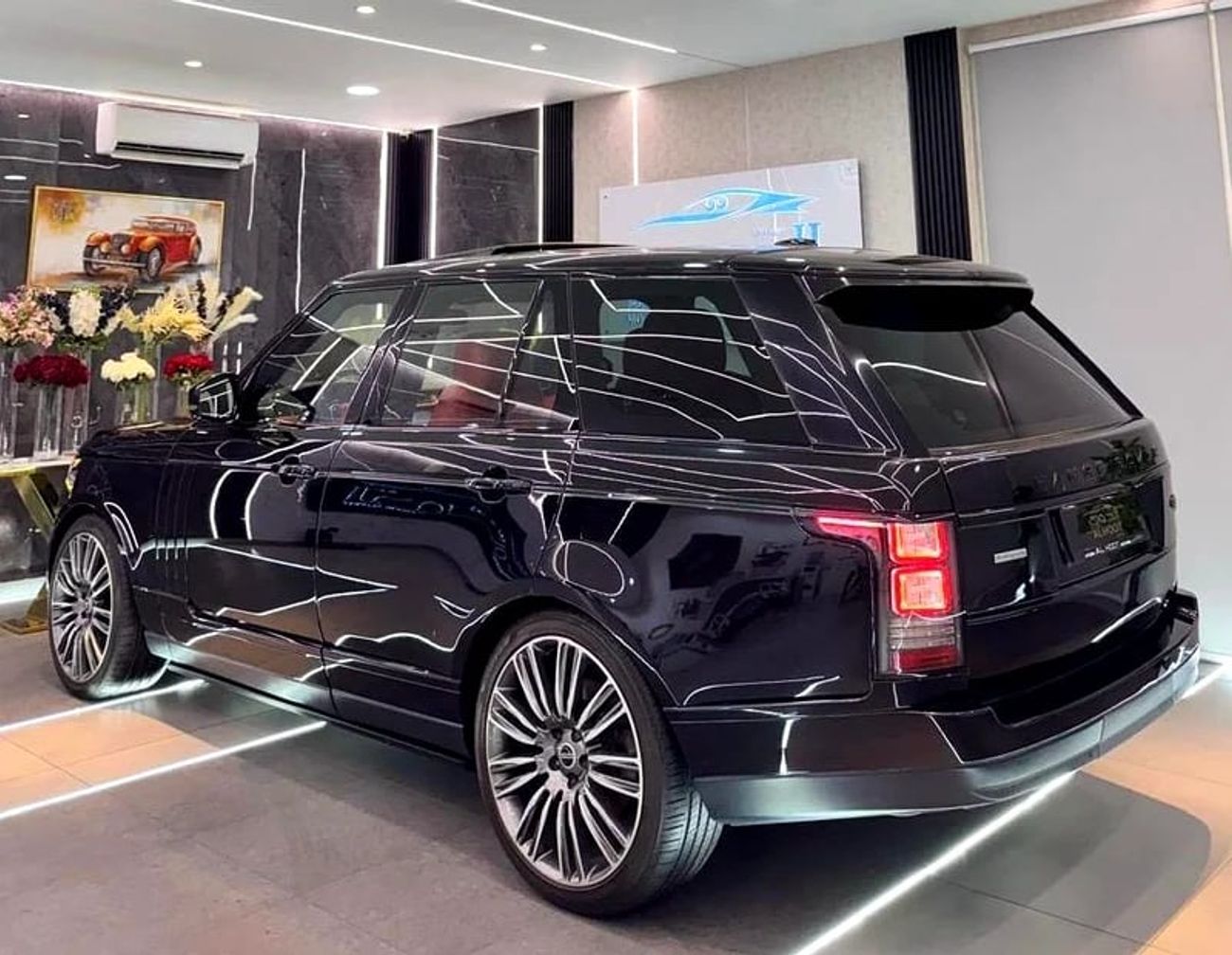 لاند روفر رينج روفر Supercharged 5.0L SUPERCHARGED VOGUE V8 || GCC II FULLY LOADED || CHASSIS ACCIDENT FREE || RED INTER