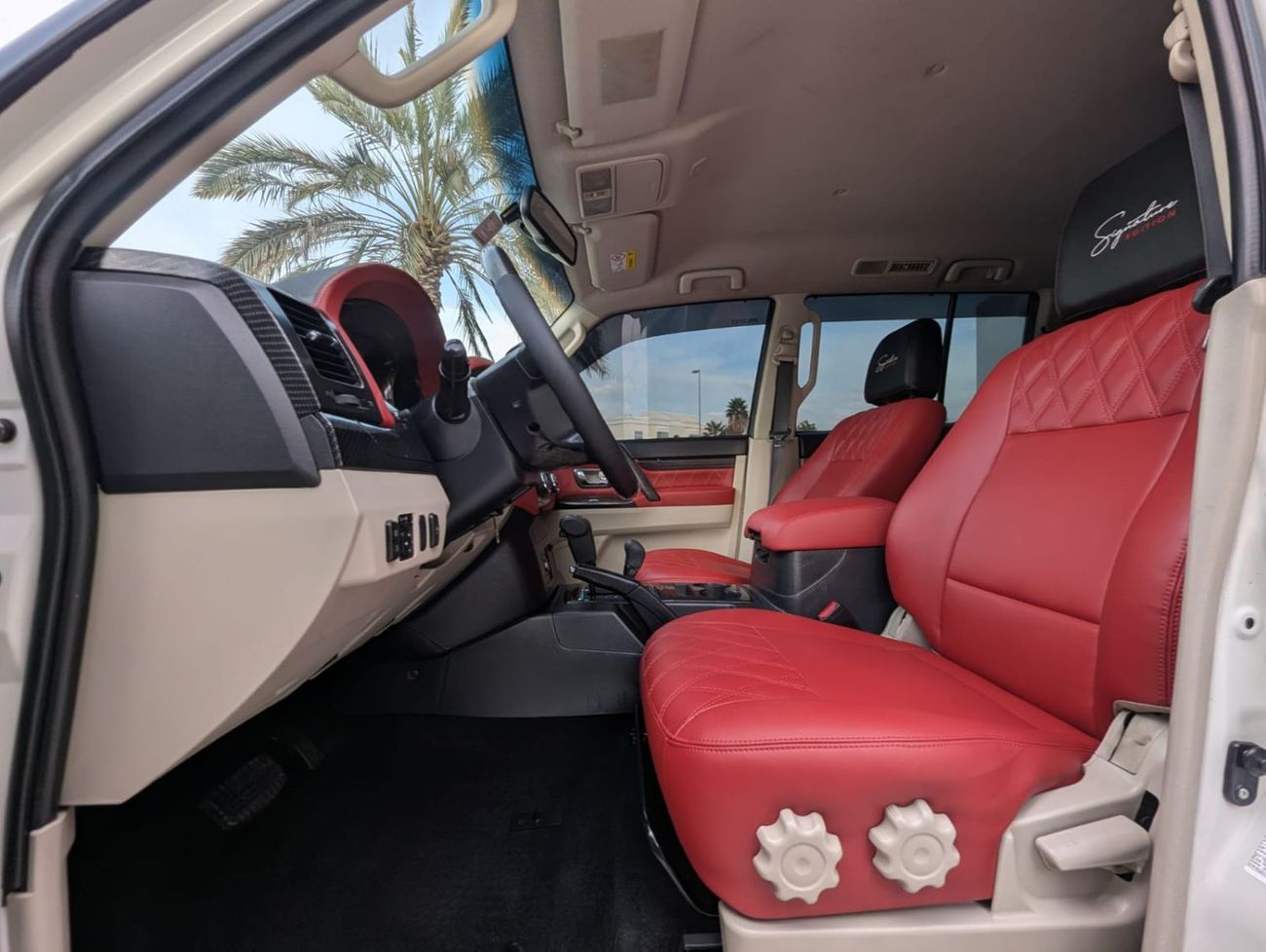 Mitsubishi Pajero Mitsubishi Pajero 2016 LHD white