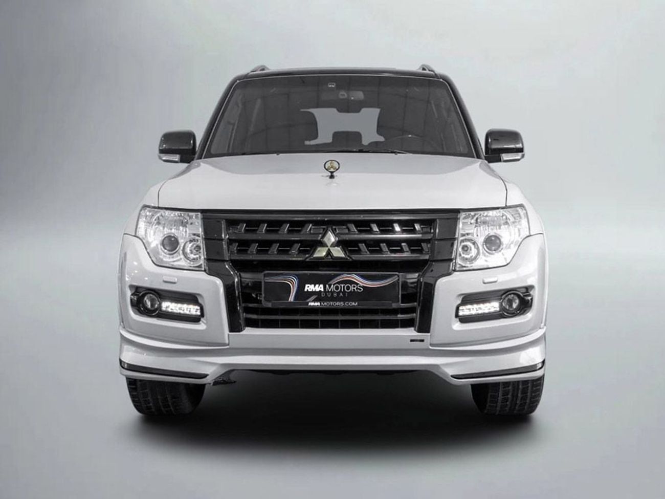 ميتسوبيشي باجيرو Signature Edition 3.8L V6