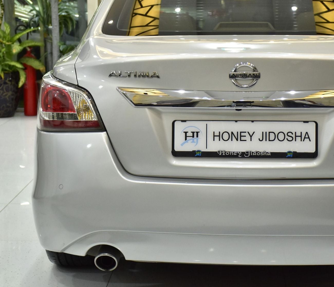 نيسان ألتيما EXCELLENT DEAL for our Nissan Altima 2.5 SV ( 2015 Model ) in Silver Color GCC Specs