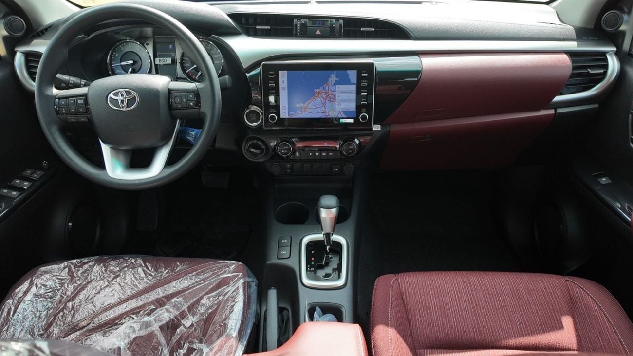 تويوتا هيلوكس TOYOTA HILUX SR5 4.0 V6 4WD A/T 2024
