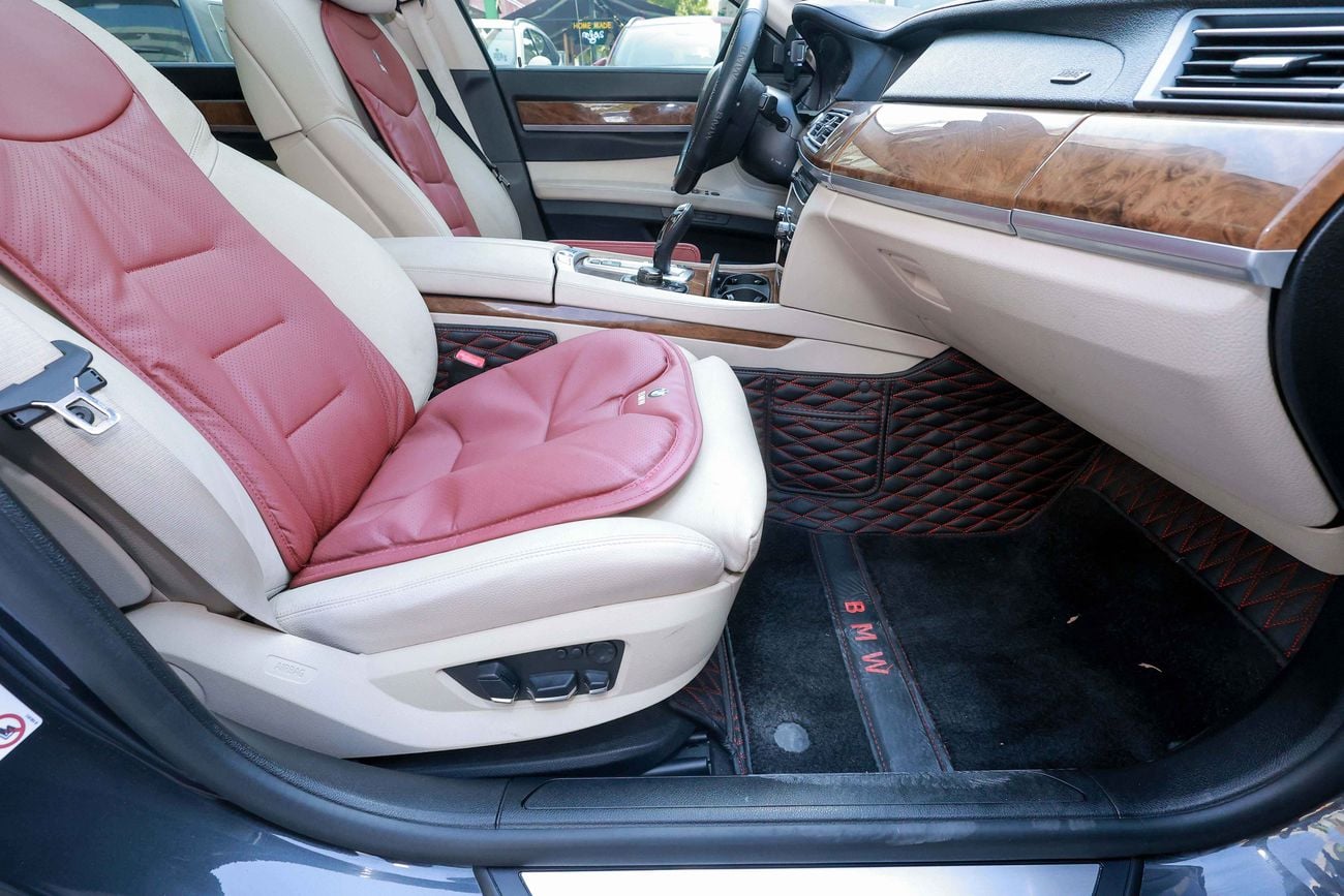 بي أم دبليو 730Li Executive 4.0L (4 Door)