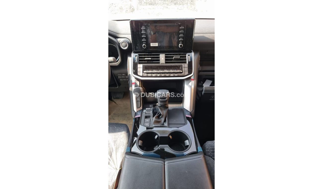 تويوتا لاند كروزر Toyota Land Cruiser 300 4.0 Ltr petrol GXR