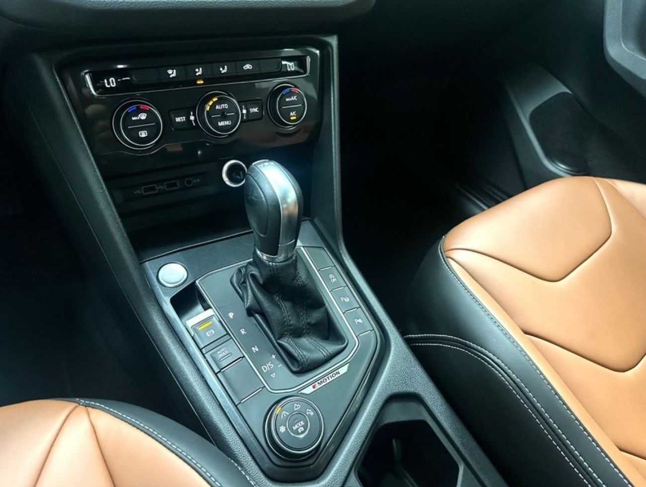 Volkswagen Tiguan SE