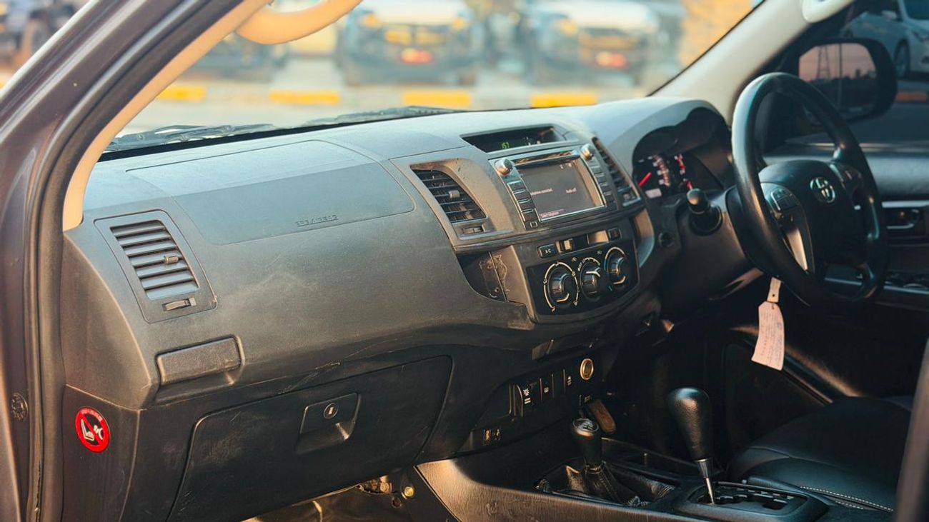 تويوتا هيلوكس HEAVY BULL BAR & SPORTS BAR | LEATHER SEATS | 3.0L | AUTOMATIC TRANSMISSION | RHD