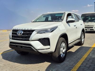 Toyota Fortuner STANDARD 2.7L PETROL 4WD AT 7-SETAS 2026MY