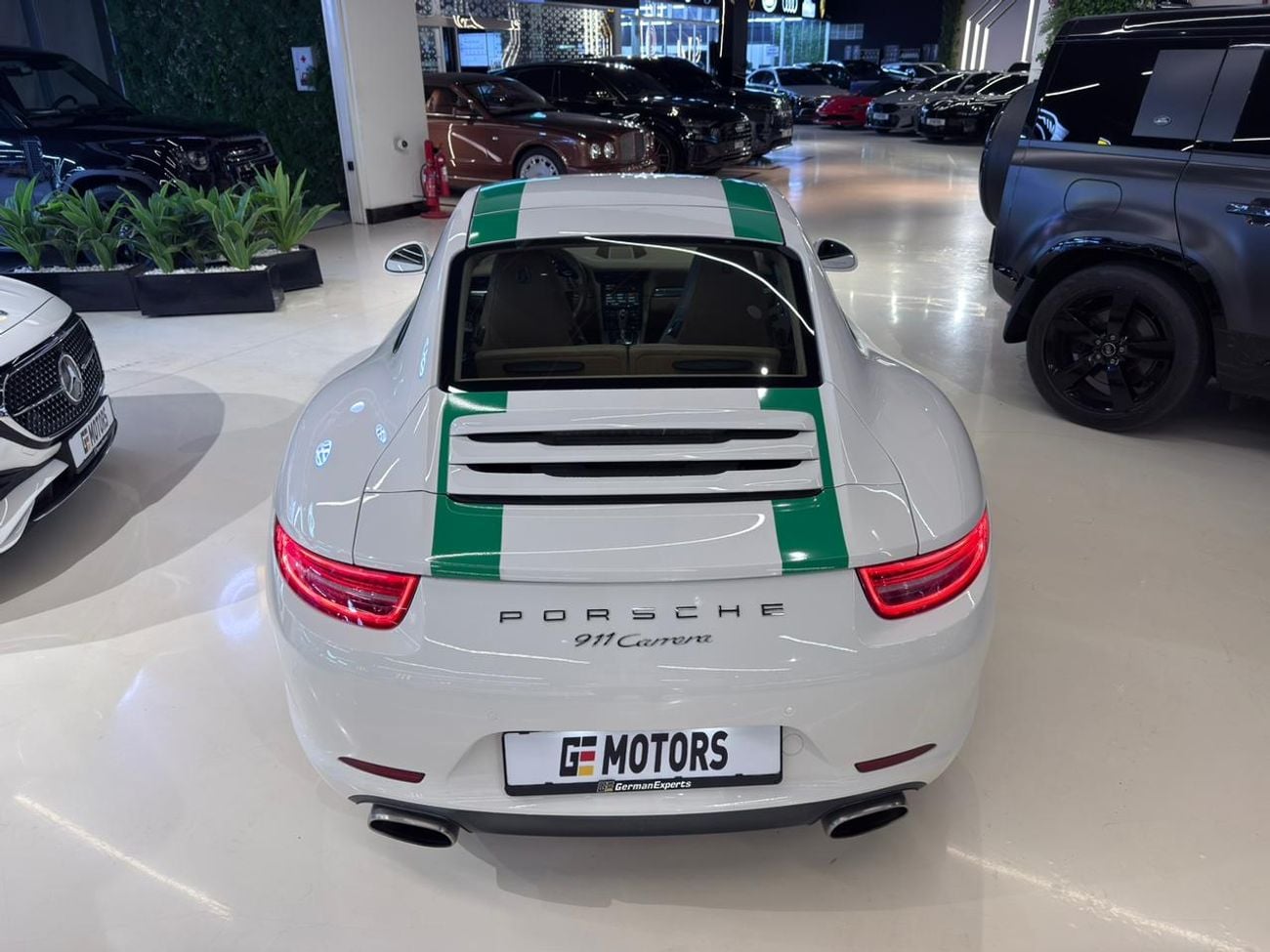 Porsche 911 Carrera 3.6L Coupe 2012 Porsche 911 Carrera - GCC - Full Service History - Good Condition