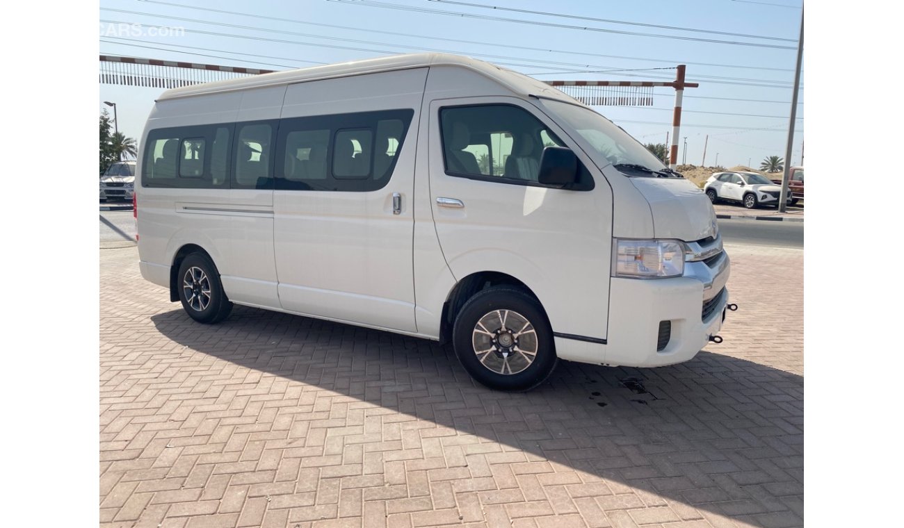 Toyota Hiace 2022 2.5L  GL DSL OLD SHAPE 15 SEAT FOR EXPORT