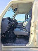 Toyota Land Cruiser Pick Up LC79 / DOUBLE CABIN / 4.2L V6 DIESEL M/T / LEATHER SEATS / SNORKEL / MID OPTION / 4WD (CODE # 69033)