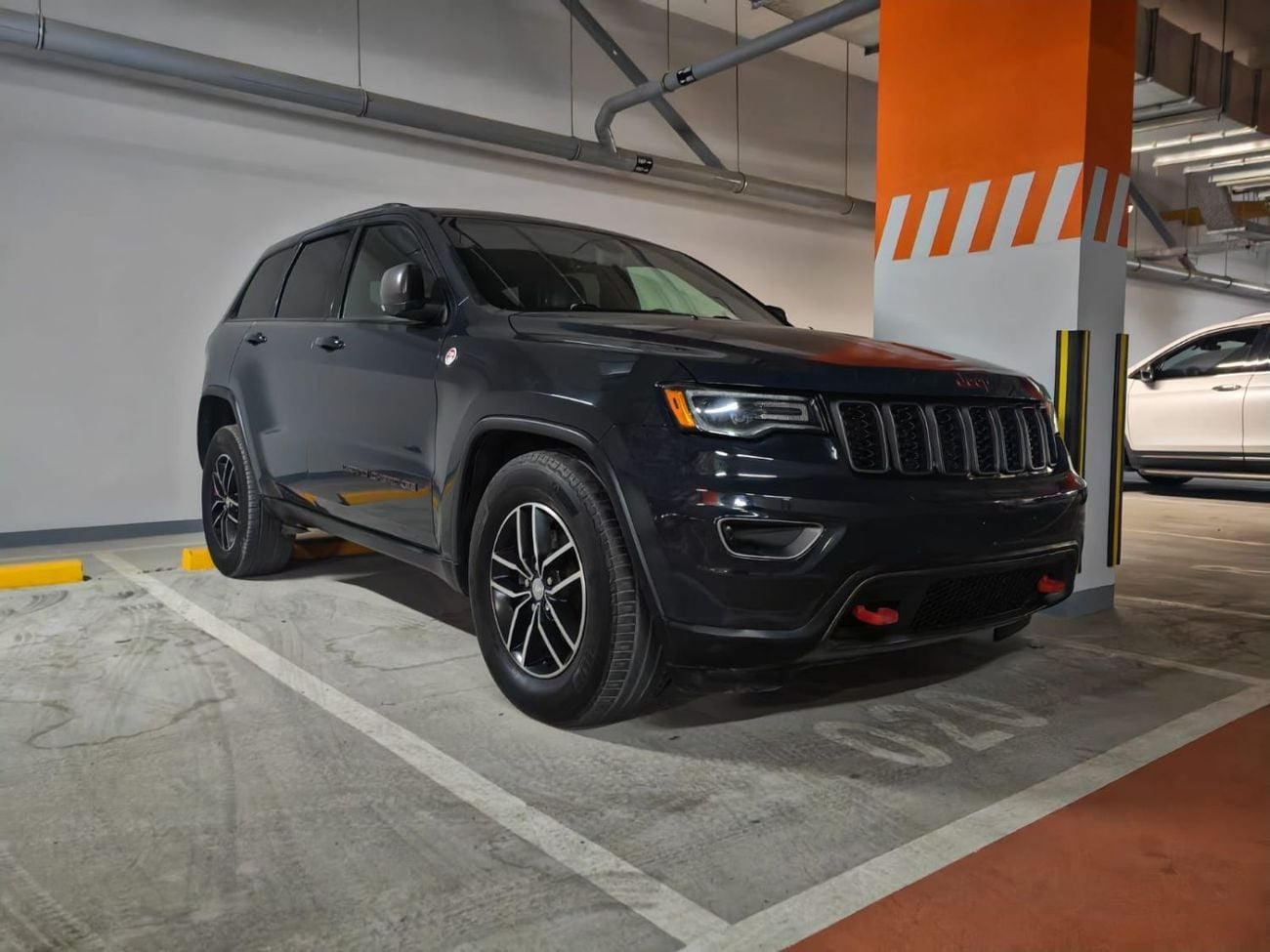 Jeep Grand Cherokee - фото 1