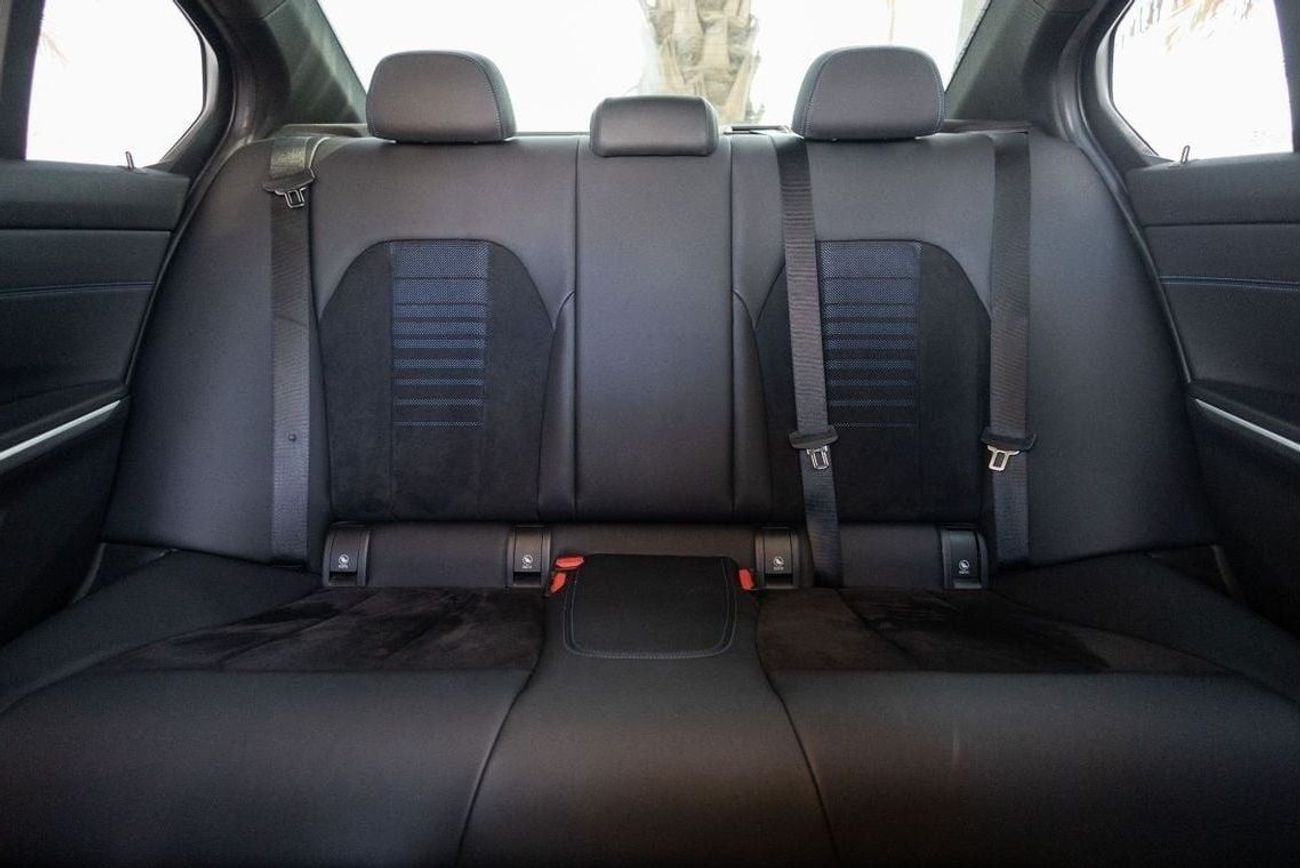 BMW 330i M Sport 2.0L (255 HP) BMW 330i M-Sport 2020 GCC under Agency Warranty and Service Contract with Flex