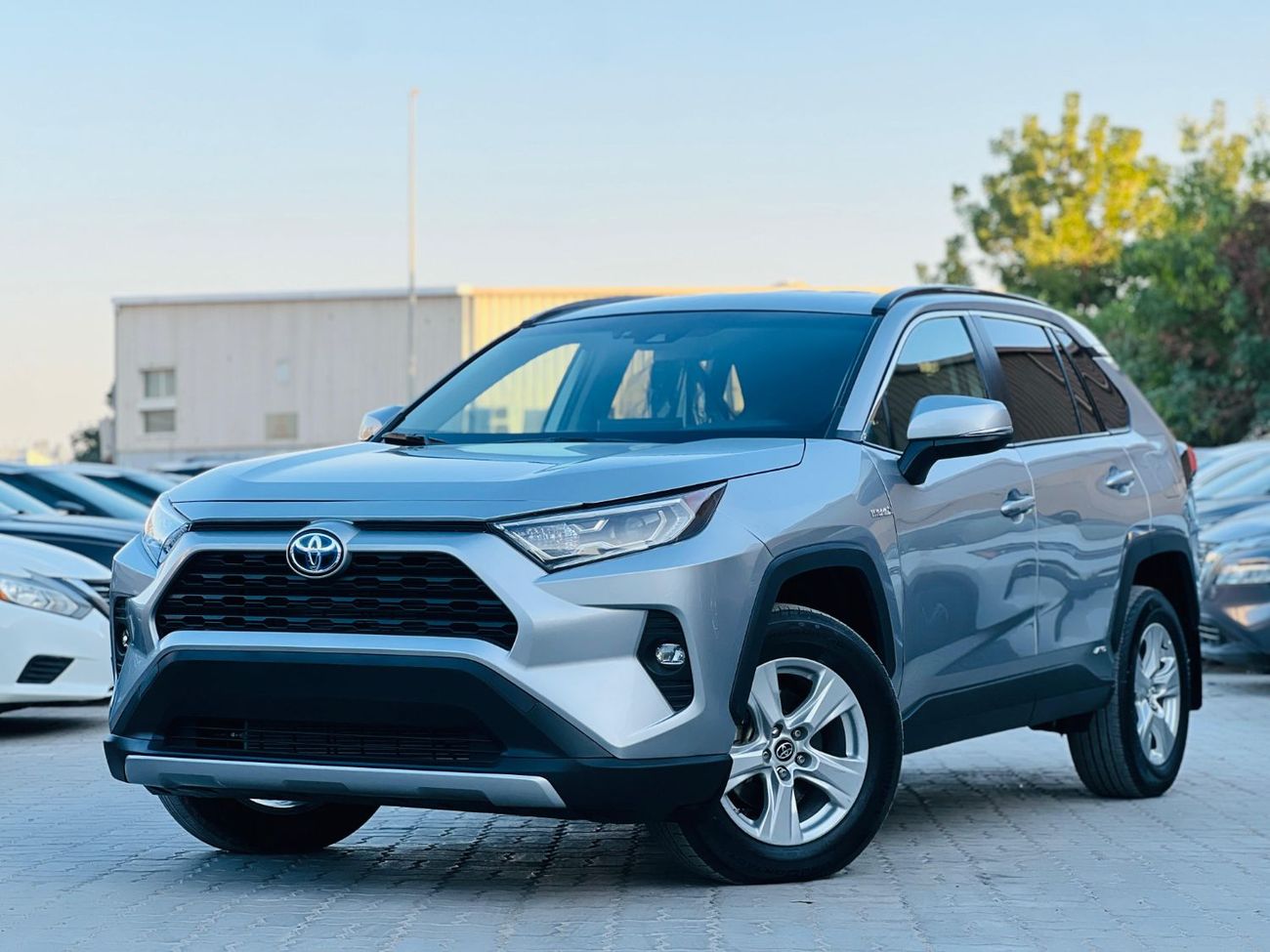 تويوتا راف ٤ Toyota RAV4 XLE   Left Hand Drive  Model: 2021 Push button start,