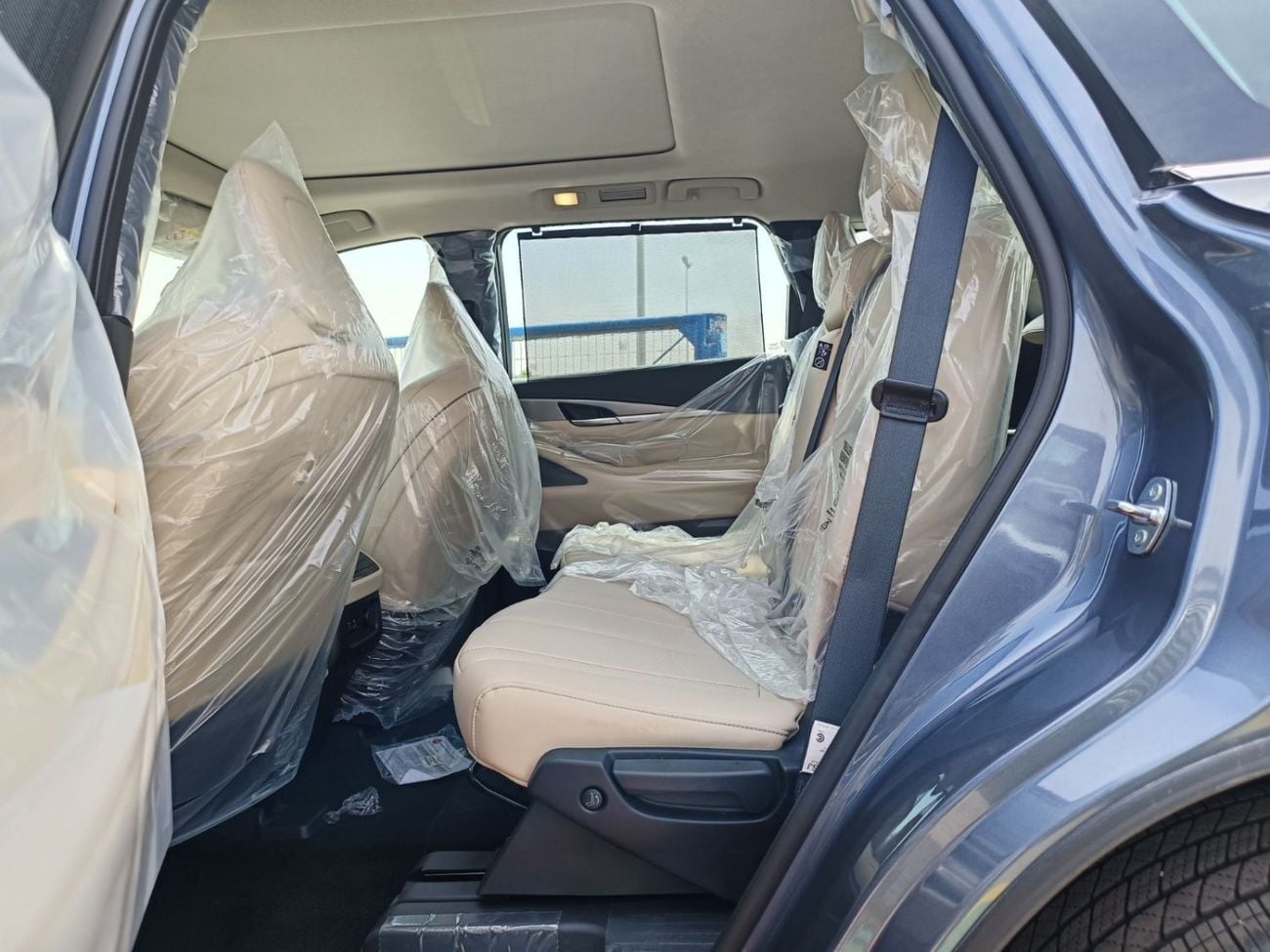 Infiniti QX60 3.5L LUXE Climate Package LUXURY CLIMATE PACKAGE / 3.5L PETROL  V6 / PANORAMIC ROOF / LETAHER WITH P