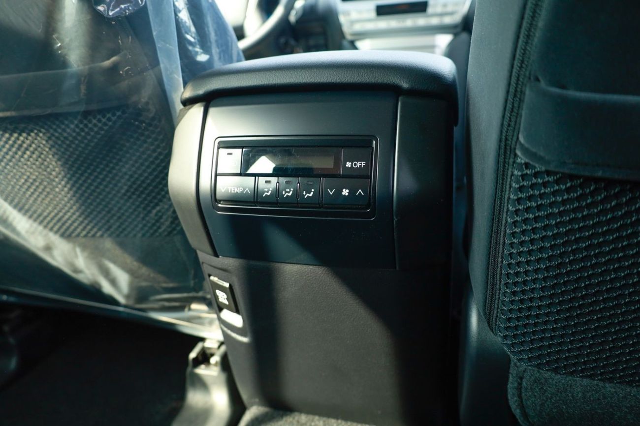 تويوتا برادو TOYOTA PRADO 2.7 TXL WHITE 2023