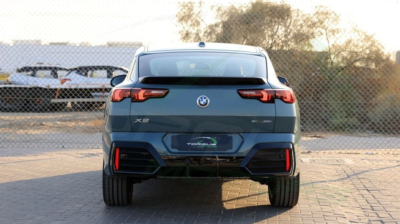 BMW X2 ( Only For Export ) 2026 BMW X2 SDRIVE 25i M 2.0T FWD BRAND NEW