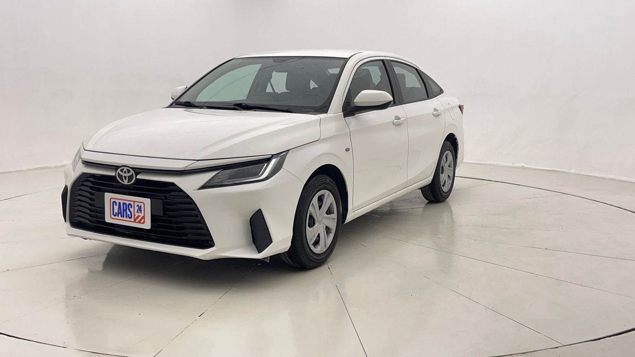 تويوتا يارس E 1.5 | بدون دفعة مقدمة | اختبار القيادة في المنزل