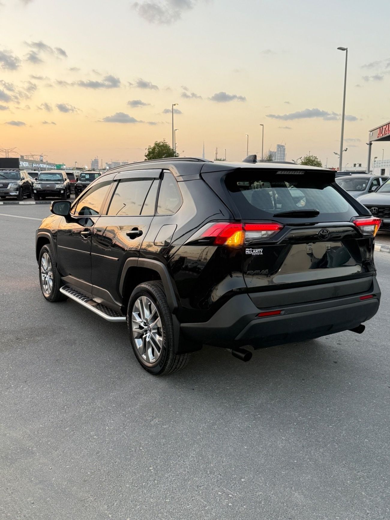 Toyota RAV4 RAV4 XLE premium Full option