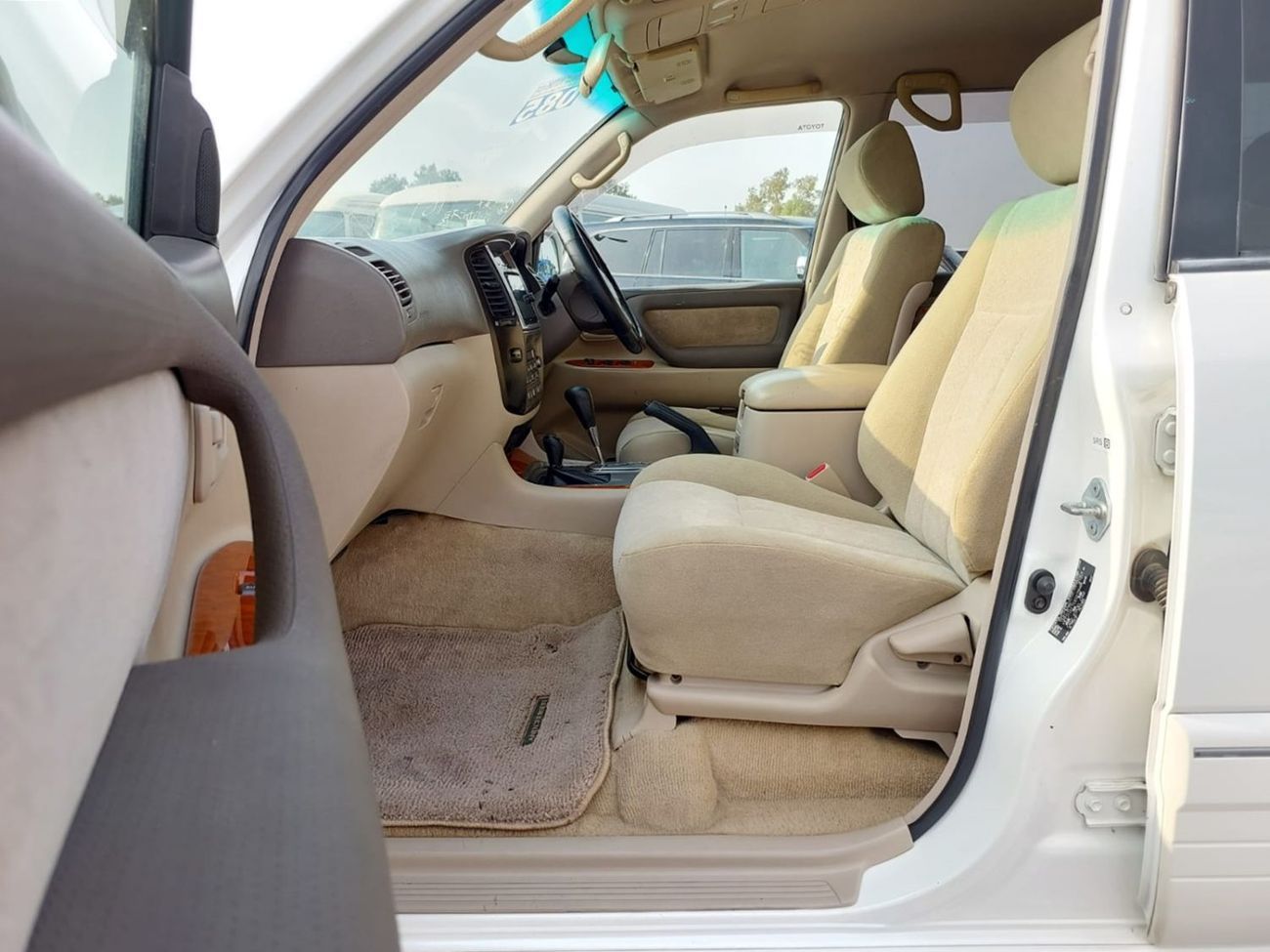 تويوتا لاند كروزر TOYOTA LAND CRUISER SUV RHD 2005 MODEL 4.2 L DIESEL AUTOMATIC(PM27948)