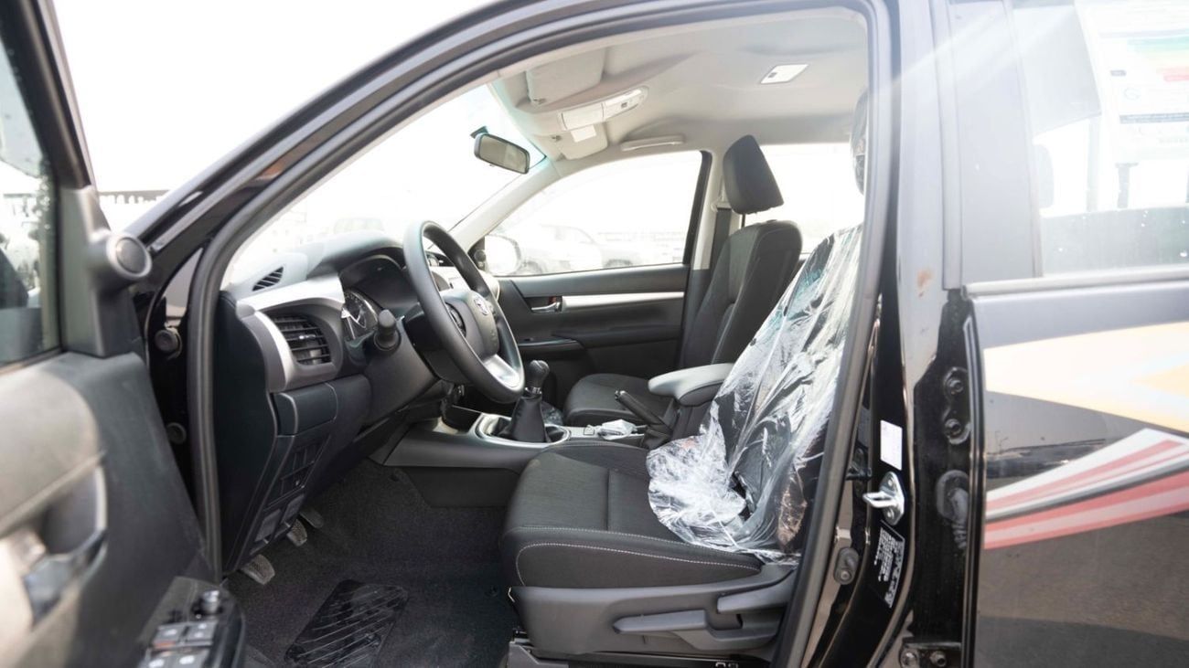 تويوتا هيلوكس GL 2.7L Double Cab Utility RWD