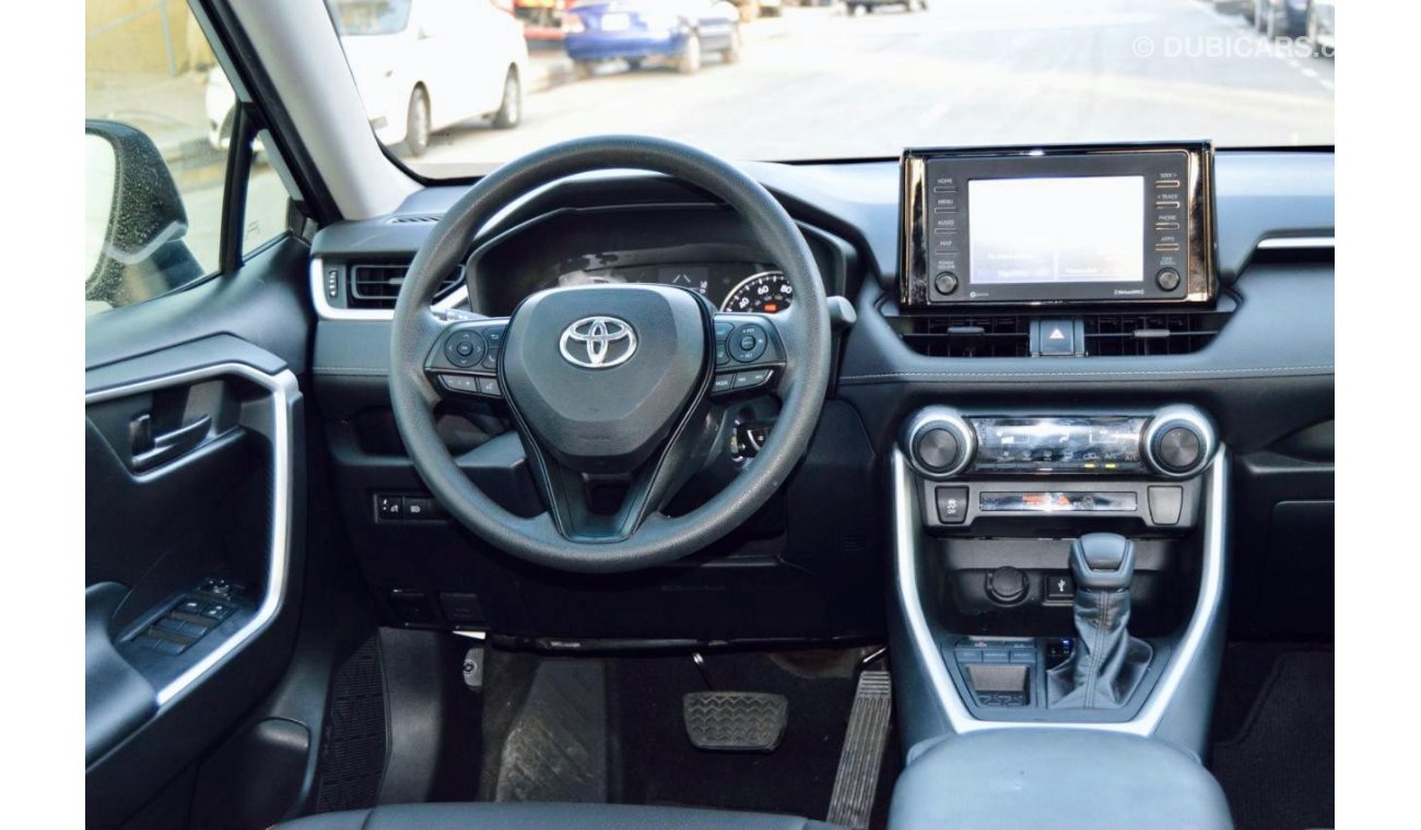 Toyota RAV4 RAV4 LE  2020