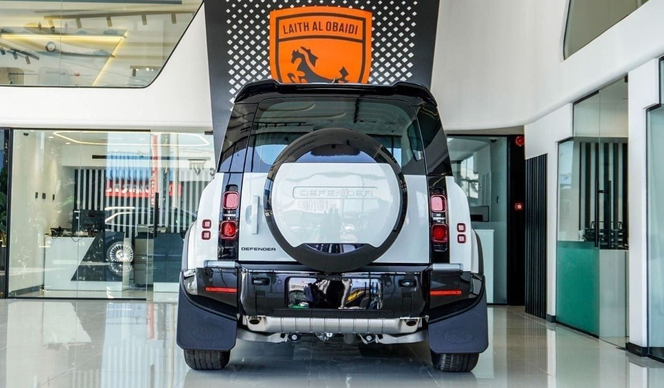 لاند روفر ديفندر | Black Pack Edition - 7seats - 2024 - 3 Years Warranty
