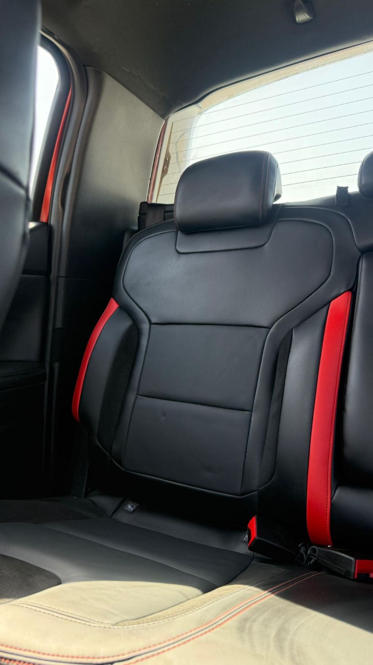 فورد رينجر رابتور Double Cabin Pickup 3.0L V6 Twin Turbo Petrol engine 4WD 360° Camera Automatic Gear 5 Seats 4 Doors