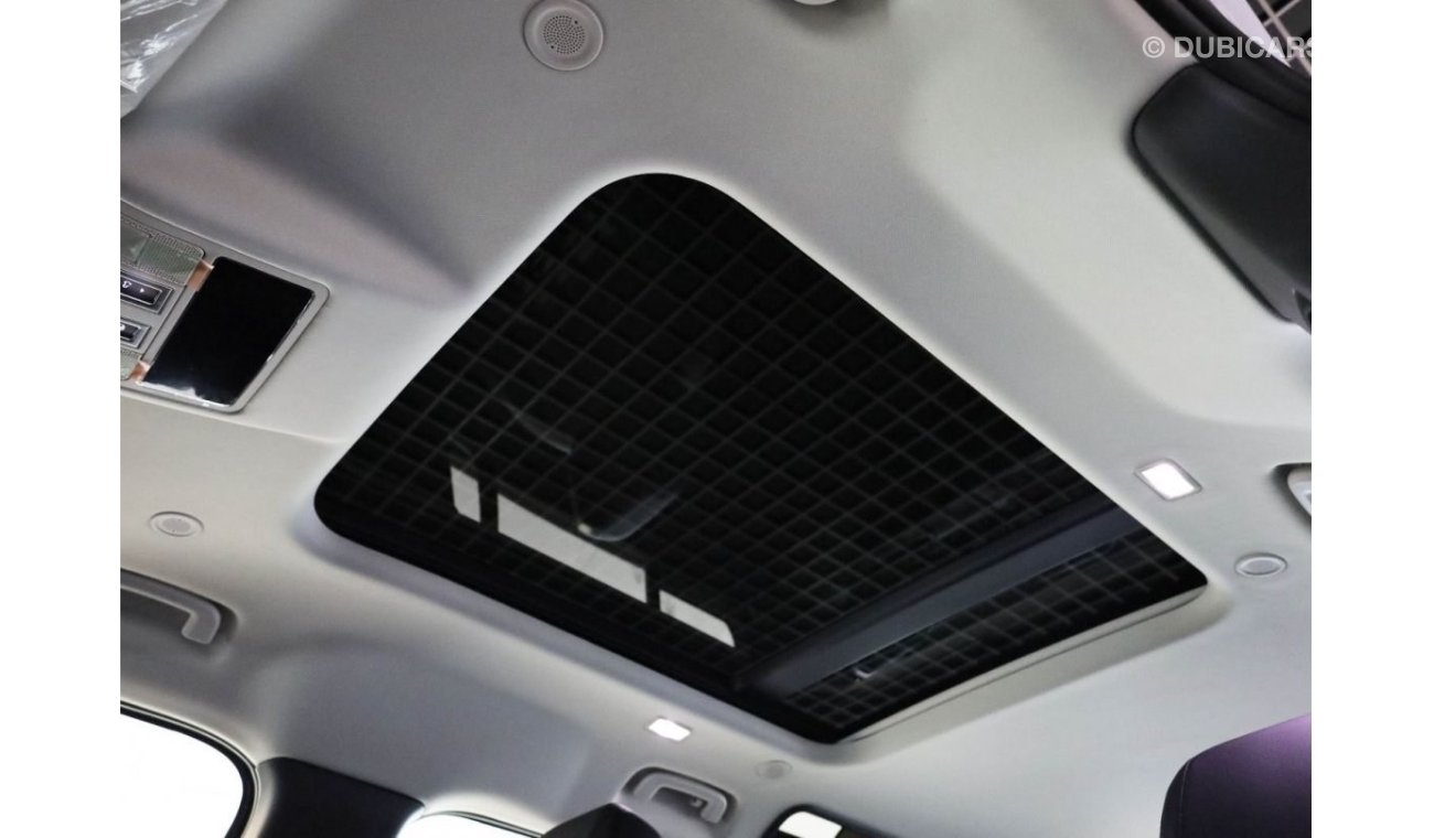 Land Rover Defender 110 SE P300 | with 5Yrs Warranty and Service PKG