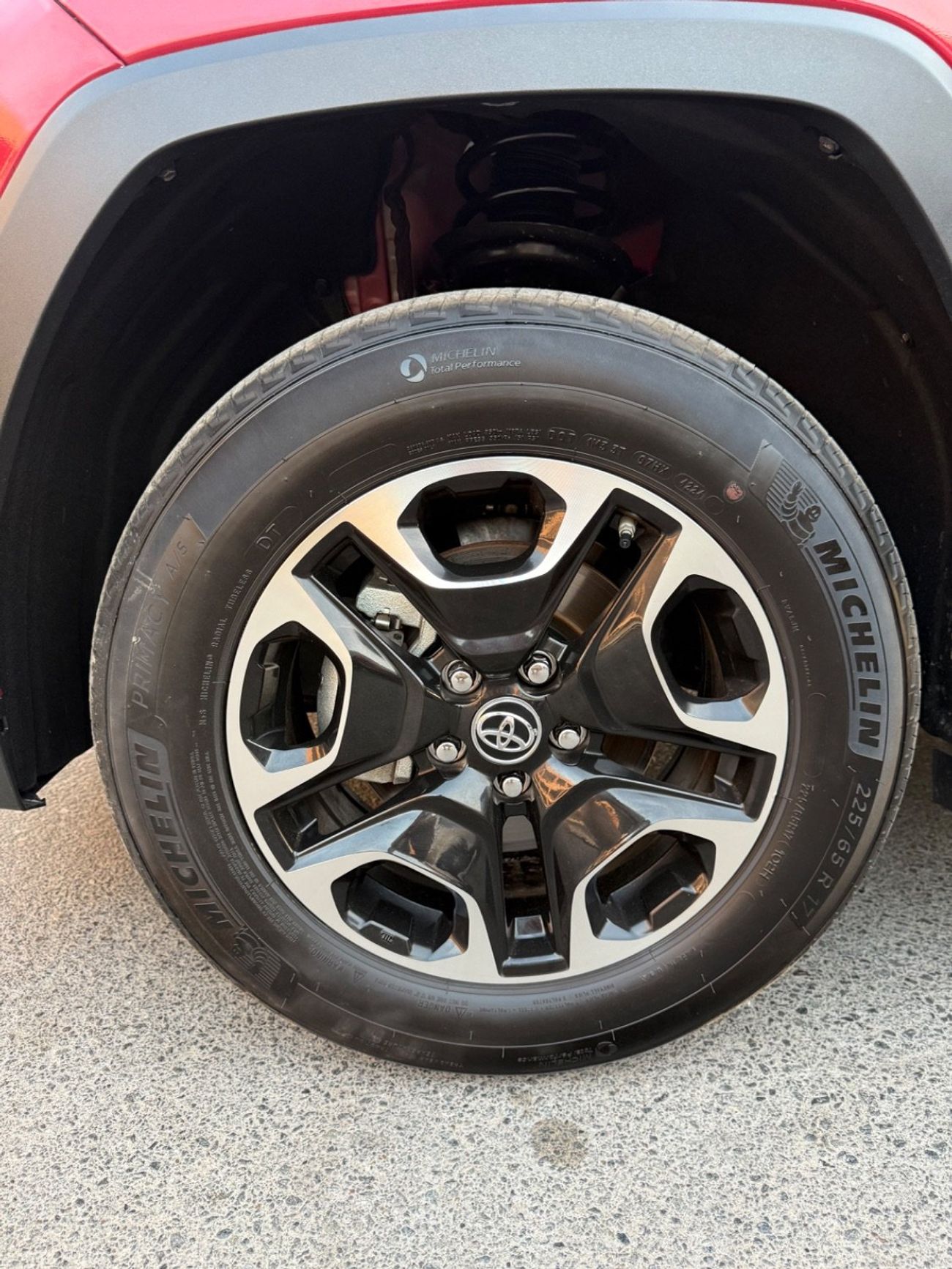 تويوتا راف ٤ 2025 XLE AWD ADVENTURE KIT 2.5 USA SPEC