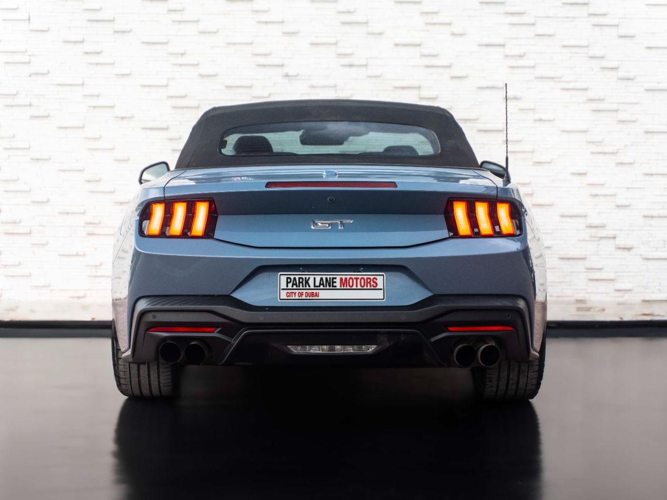 Ford Mustang Std 3.7L Convertible A/T