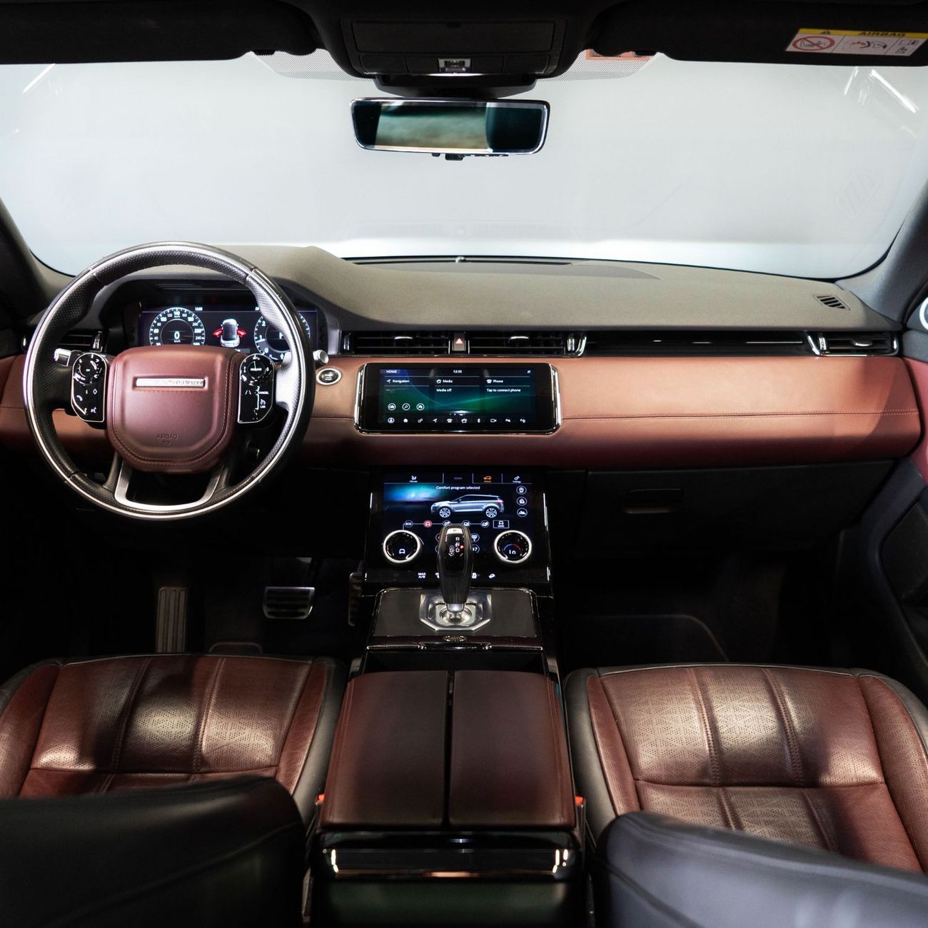 لاند روفر رانج روفر إيفوك P250 R-Dynamic HSE 2.0L AED 2,394 pm • 0% Downpayment • Evoque R-Dynamic HSE • 1 Year Warranty