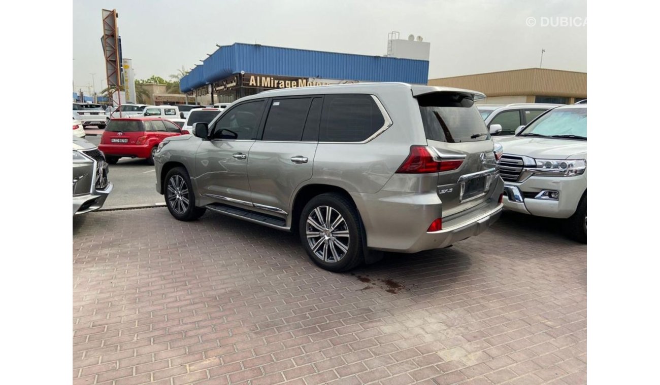 Lexus LX570