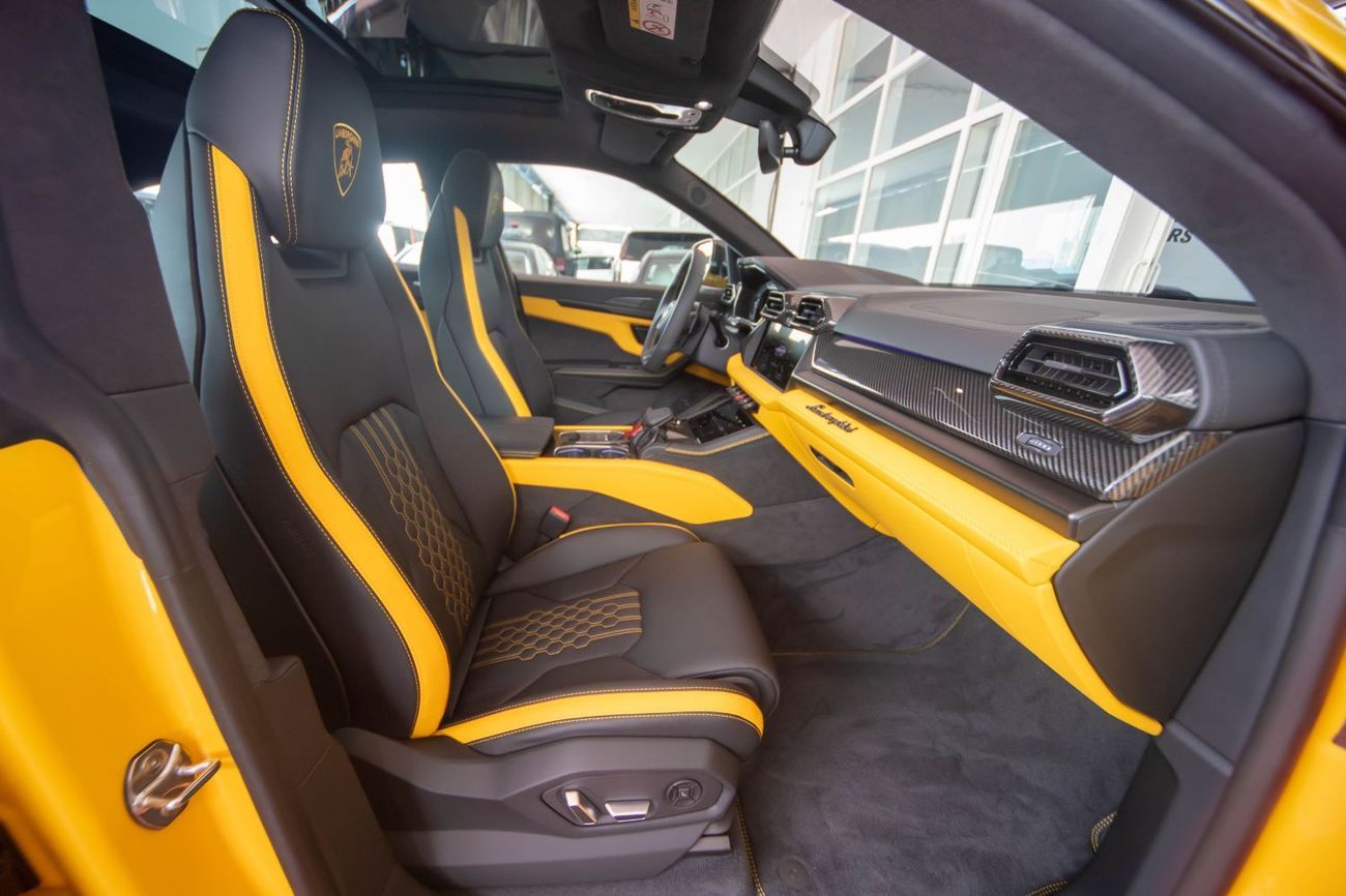 لامبورغيني اوروس Lamborghini Urus SE | 2025 | 0 km | Carbon Fiber