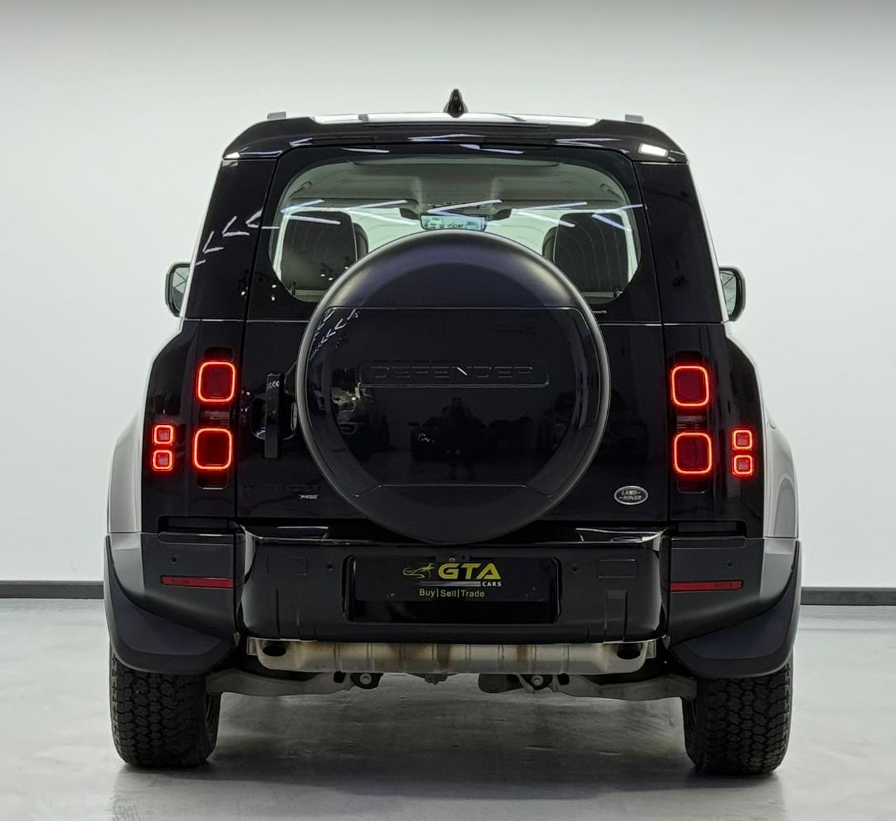 Land Rover Defender P400 110 HSE 3.0L (5 Seater) 2022 Land Rover Defender 110 HSE P400, 2026 LR Warranty, Full LR Servic