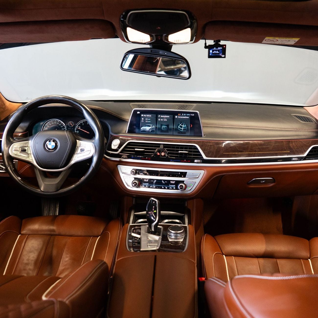 BMW 750Li AED 2,332 P.M • 0% Downpayment • BMW 750Li Individual Package  • 1 Year Warranty