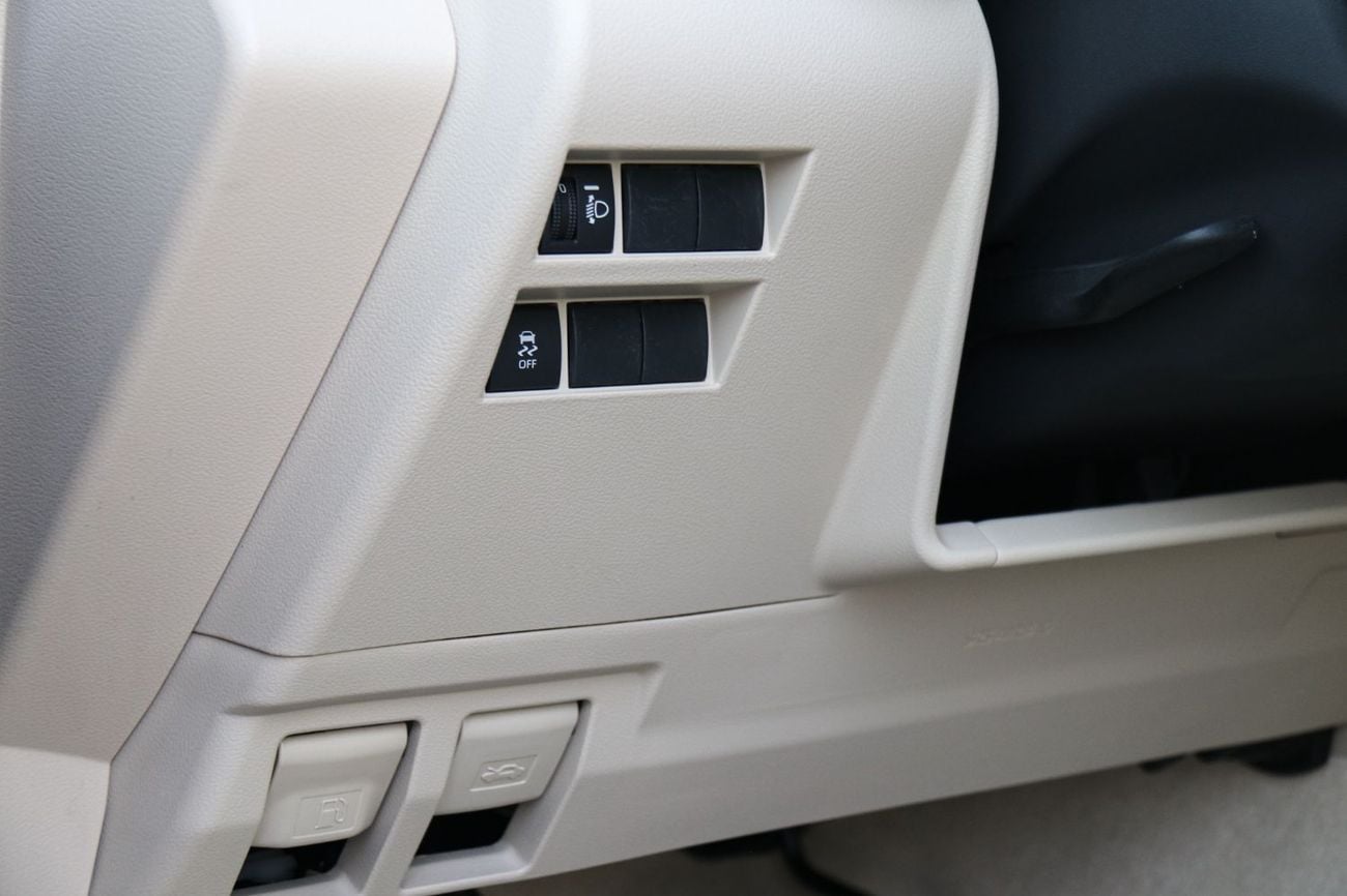 Toyota Land Cruiser GXR 4.0L Toyota Land Cruiser GXR 2025 | 4L | BASIC