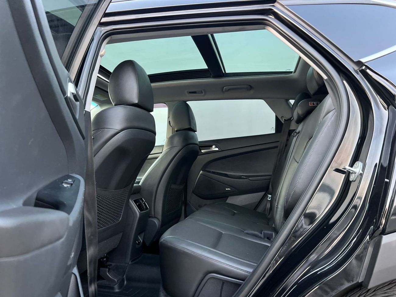 هيونداي توسون 2021  Hyundai Tucson Full Option - 2.4L  V4 - AWD 4x4 -Panoramic View - 360* 5 CAM -Leather seat - 6