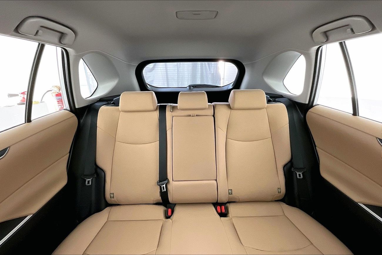 تويوتا راف ٤ EX | عرض العيد الحصري | خالية من أضرار الفيضانات