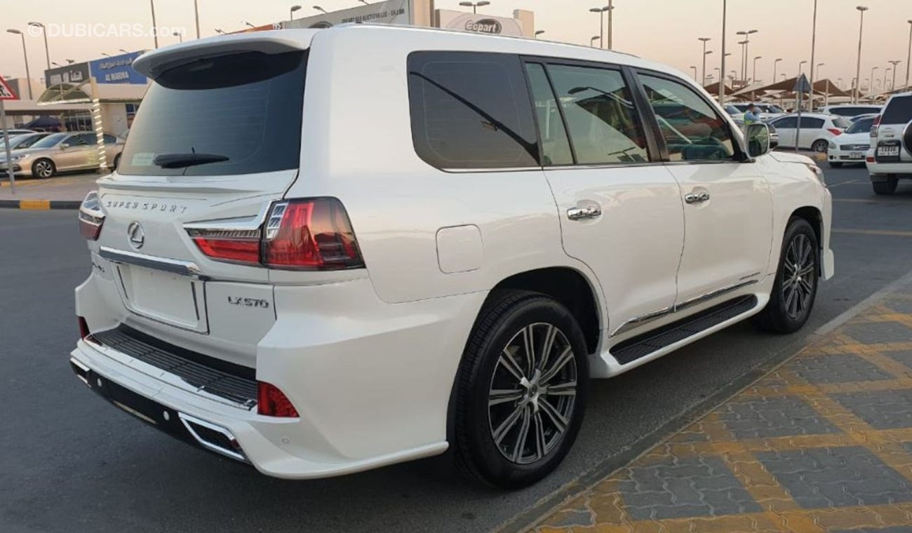 Lexus LX570