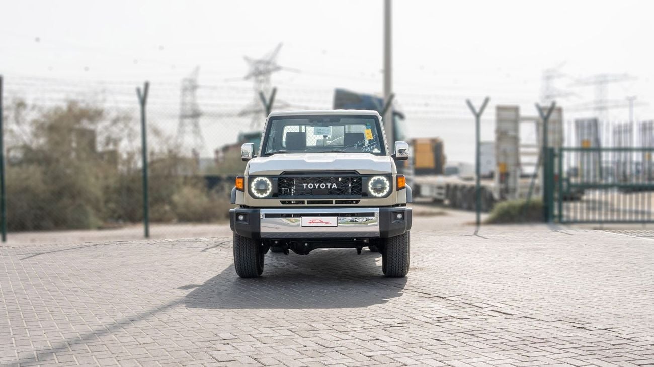 Toyota Land Cruiser Pick Up 2026 Toyota LC79 2.8L MT Diesel (Beige-Brown)