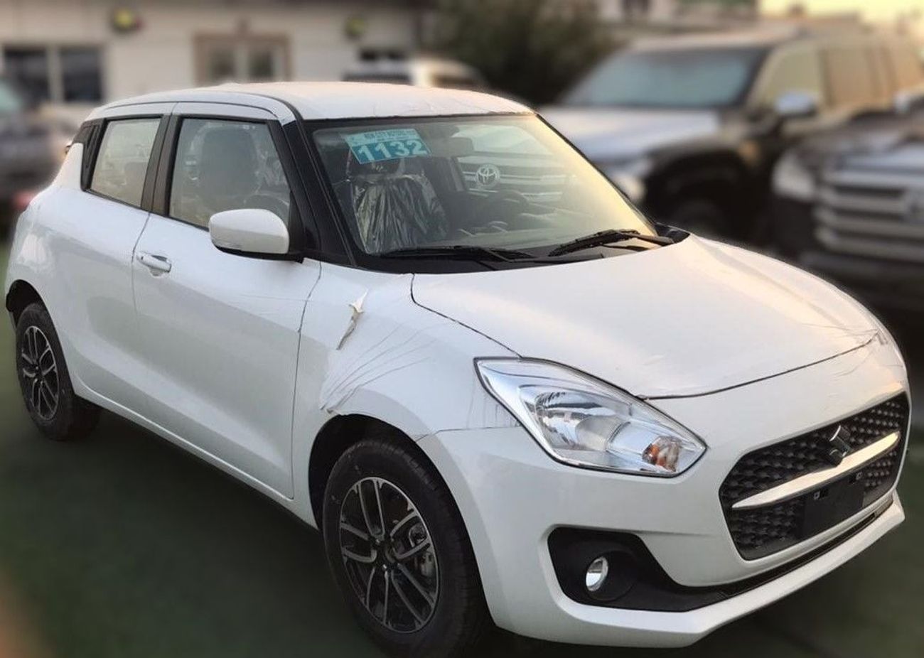 Suzuki Swift Suzuki Swift 1.2 engine white color interior black