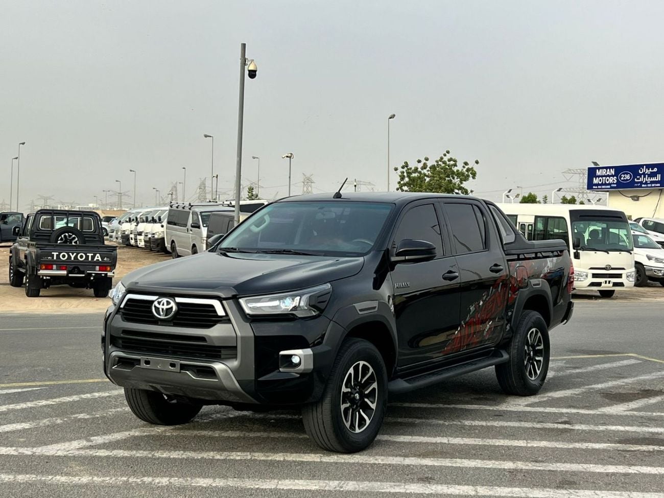 Toyota Hilux 2022 Toyota Hilux GL Adventure Modified - 2.7L V4 - GCC - AWD 4x4- Rear Camera -  Patrol