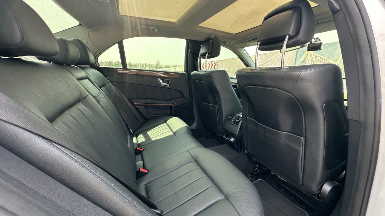 Mercedes Benz E300 ELEGANCE