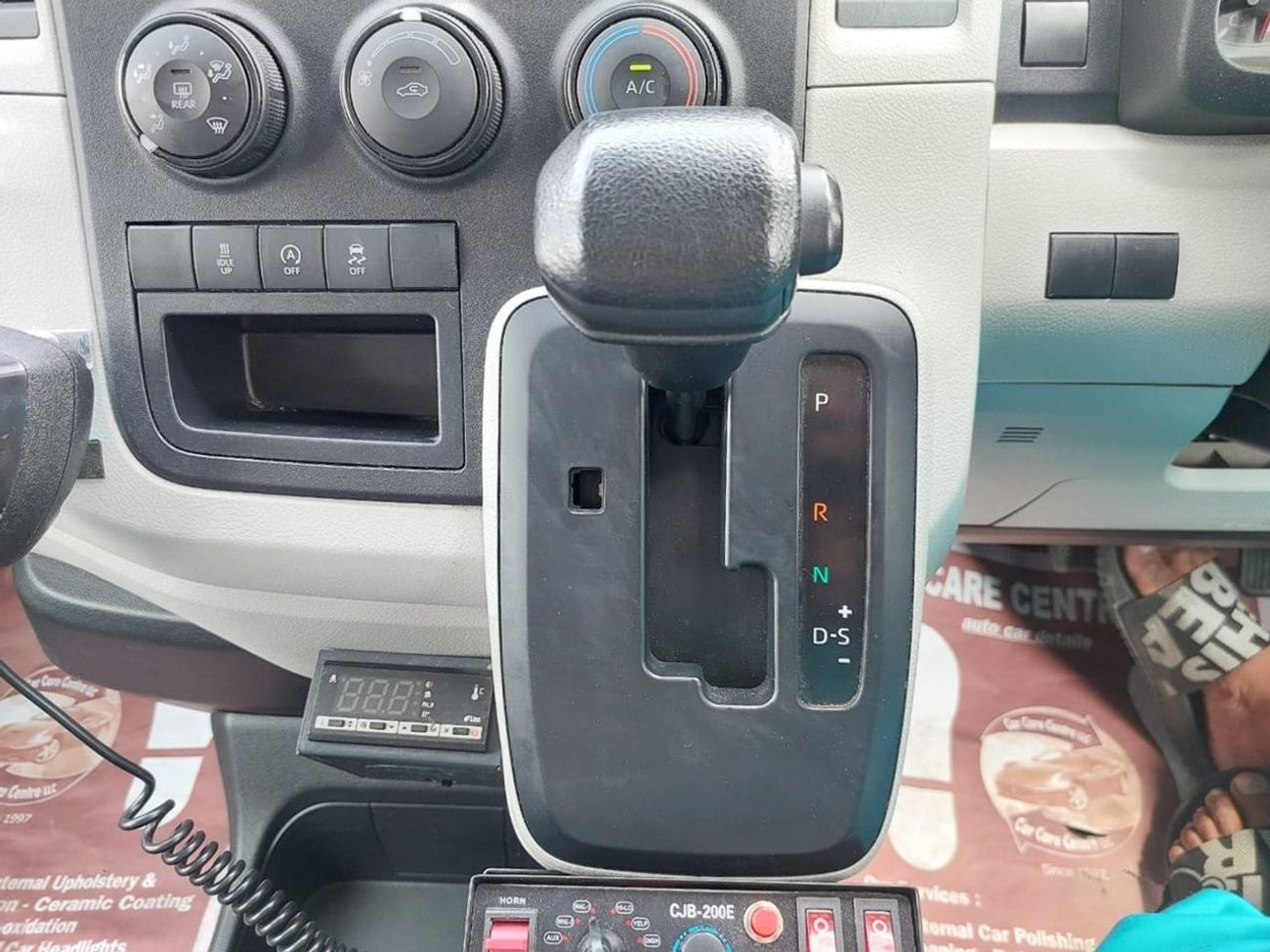 تويوتا هاياس TOYOTA HIACE VAN AMBULANCE RHD 2021 MODEL 2.8 L DIESEL AUTOMATIC(PM10424)