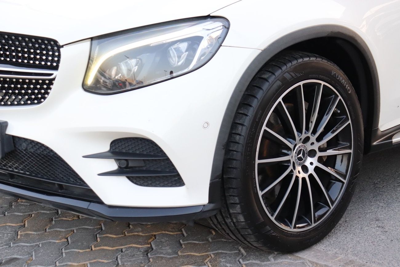 مرسيدس بنز GLC 250 4MATIC 2.0L Mercedes-Benz GLC250 Coupe / 2019 / GCC / Free Accident