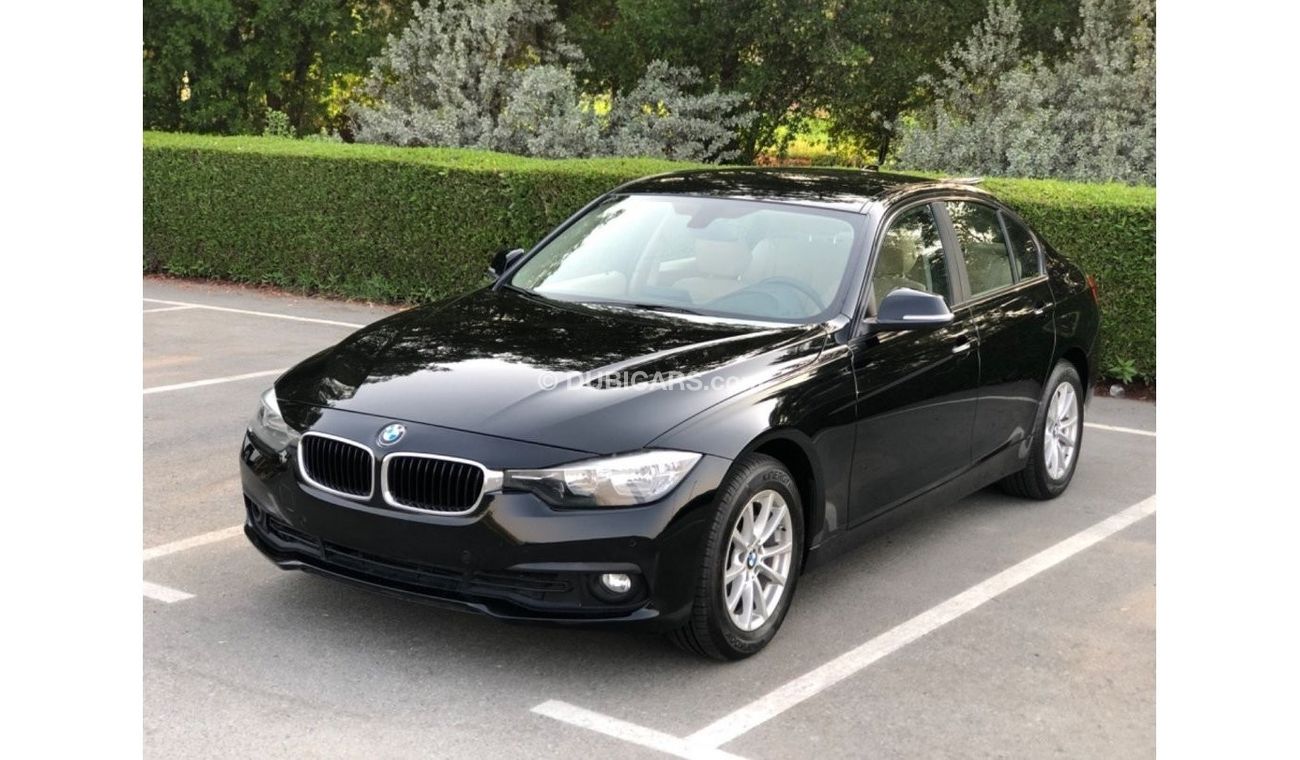 BMW 318i Exclusive MODEL 2016 GCC CAR PREFECT CONDITION INSIDE AND OUTSIDE 1500 TURBO FULL ORIGINAL PAINT ONE