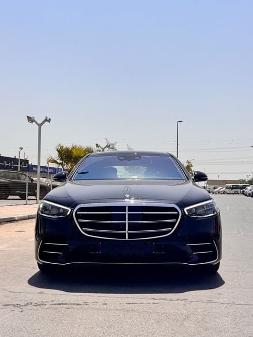 مرسيدس بنز S 580 .